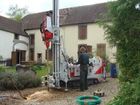 Le coût d’un mètre de sonde se situe entre 55 et 85 euros par mètre. (c) Dometlux Le coût d’un mètre de sonde se situe entre 55 et 85 euros par mètre.