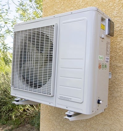 pompe-a-chaleur-prestisheltom pompe a chaleur sur mur extérieur